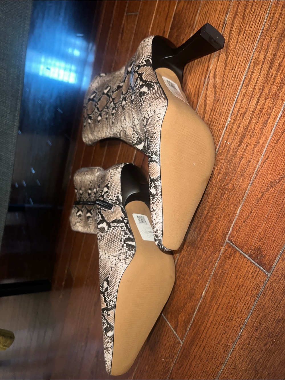 Snake booties - Picture 5 of 7